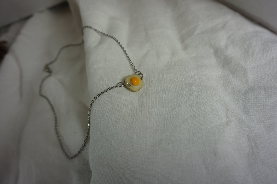 Egg necklace (glow in the dark!)